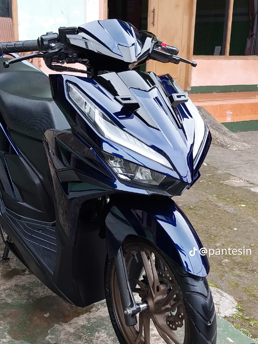 Mesin mobil bersih